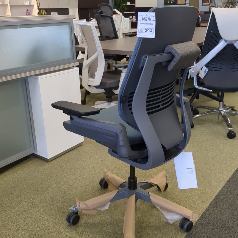 Clearance - NEW Steelcase Gesture