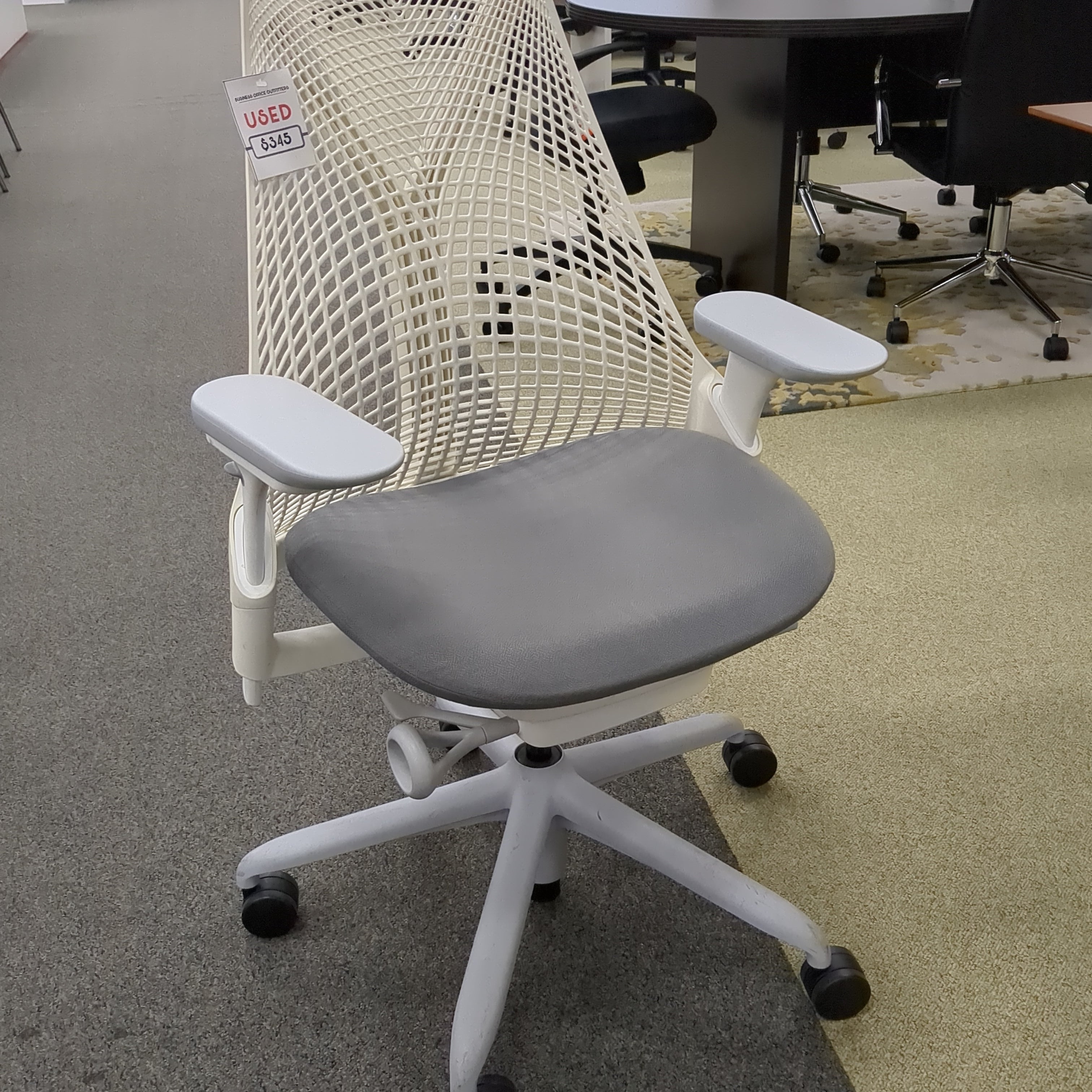 USED White Herman Miller Sayl