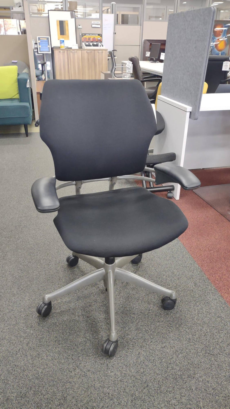 Used Humanscale Freedom Chair - Product Photo 3