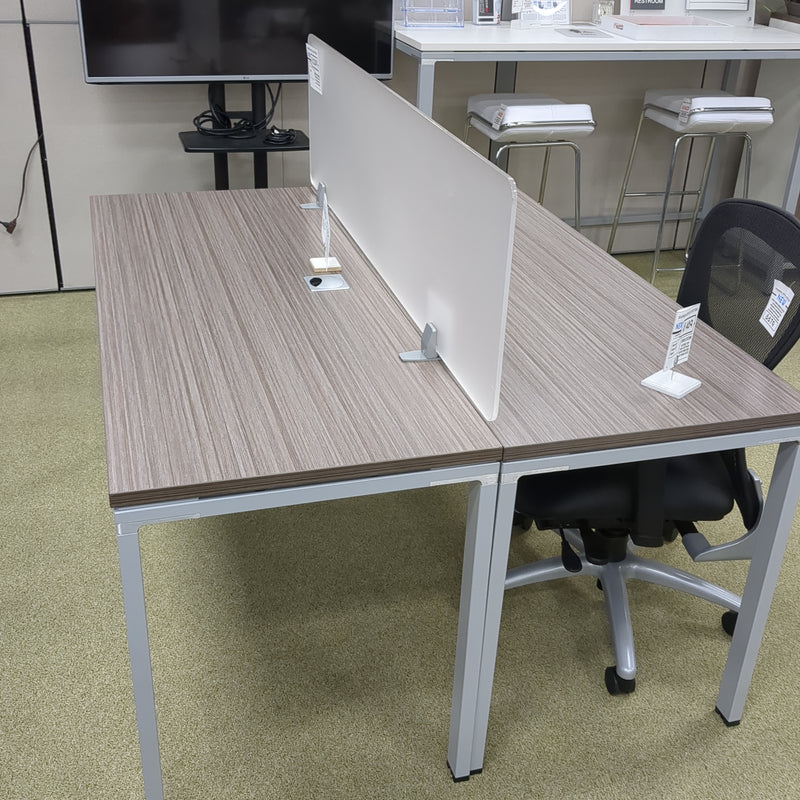 CLEARANCE Simple System Desks