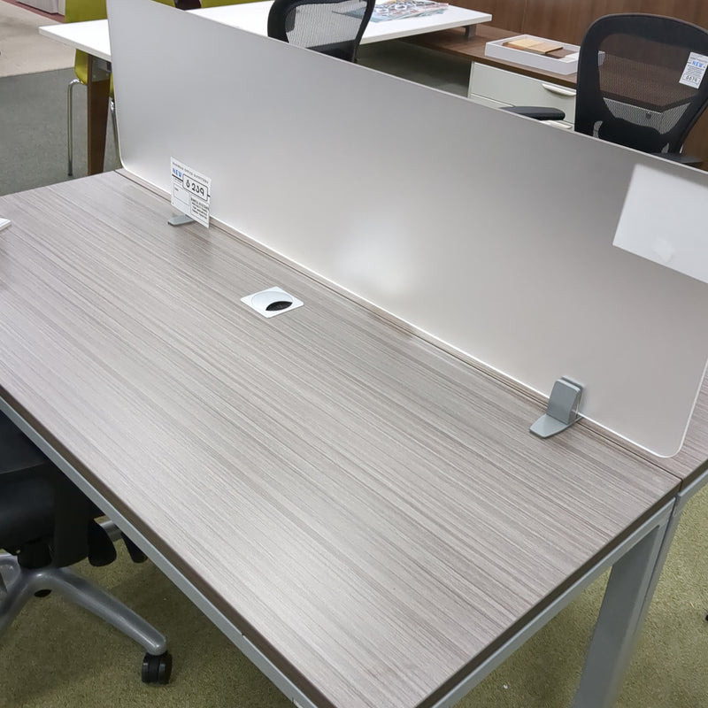 CLEARANCE Simple System Desks