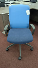 USED 9to5 Seating Neo Task Chair – Blue Mesh Back with Fixed Arms