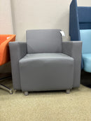 Studio Series Modular Lounge Chair RT arm USB pop up