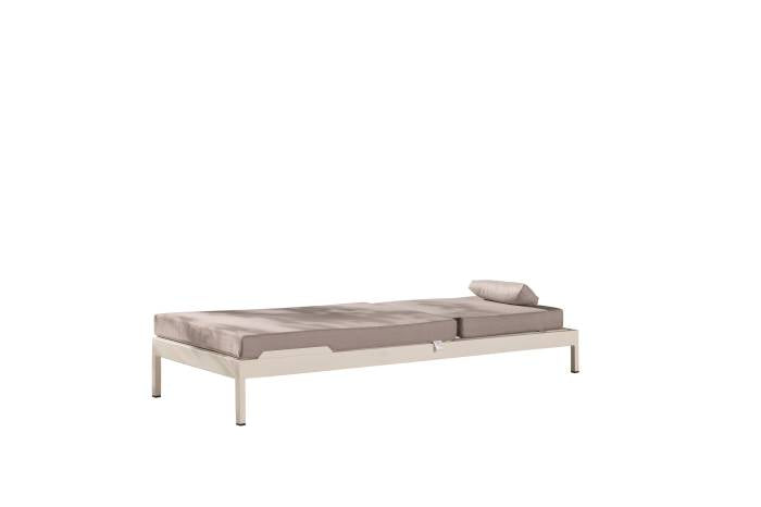 Barite Outdoor Chaise Lounge