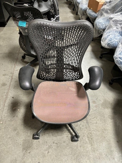 USED Herman Miller Mirra