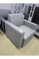 Pre-Owned OFFICE STAR Lounge Club Chair All Vinyl with USB Port $100