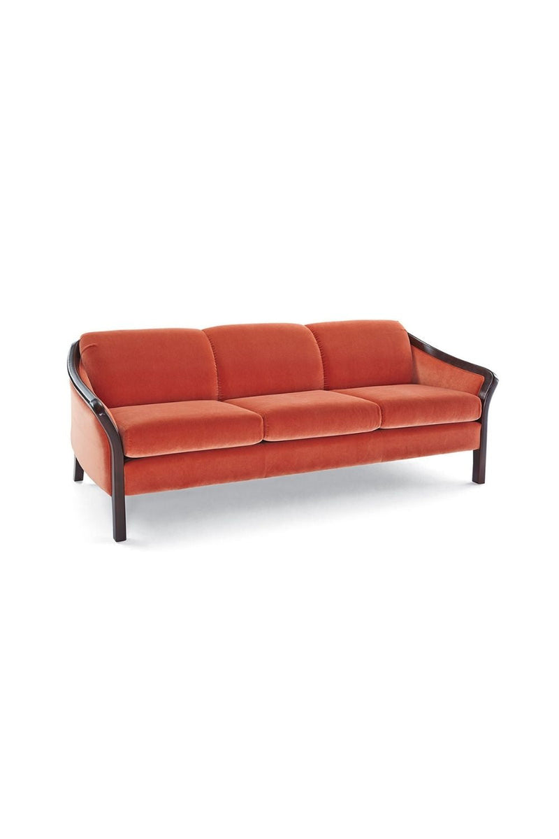 High Point 9100 Sofa - 9133