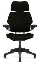 Silla Freedom de Humanscale: Brazos de gel estándar con textil + Deslizadores G