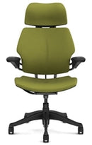 Freedom Chair de Humanscale: Brazos de gel estándar con tejido + ruedas blandas