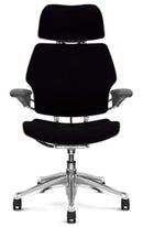 Freedom Chair de Humanscale: Brazos de gel estándar con tejido + ruedas blandas
