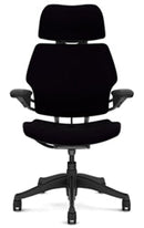 Silla Freedom de Humanscale: Brazos de gel estándar con textil + Deslizadores G
