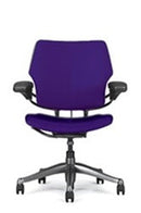 Silla Freedom de Humanscale: Grafito + Mejora a gel avanzado
